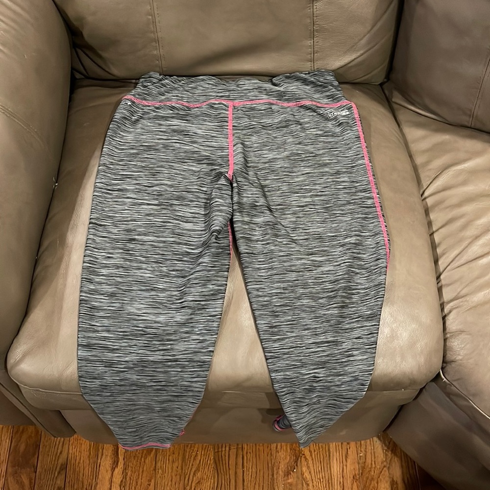 Dry fit workout Capri leggings